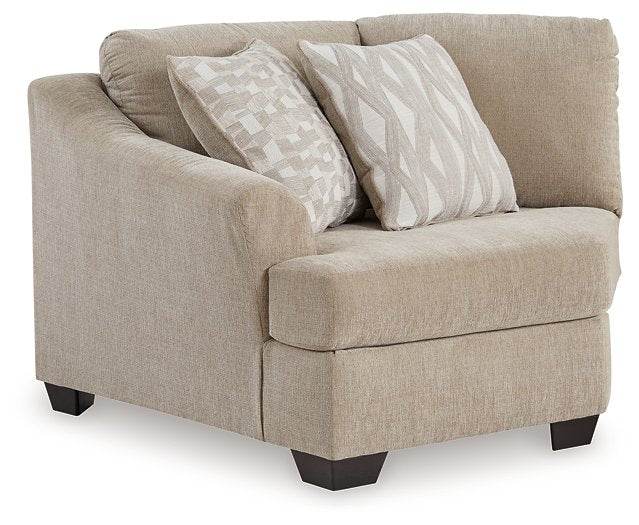 Brogan Bay 3-Piece Sectional with Cuddler - World Furniture Gallery (Newark, CA)