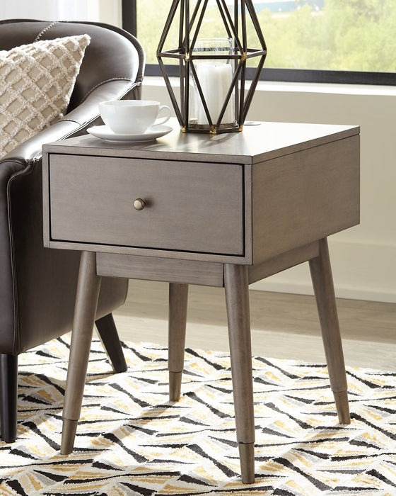 Paulrich Accent Table - World Furniture Gallery (Newark, CA)