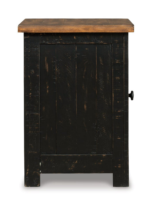 Valebeck Chairside End Table - World Furniture Gallery (Newark, CA)