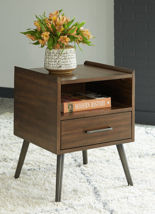 Calmoni Table Set - World Furniture Gallery (Newark, CA)